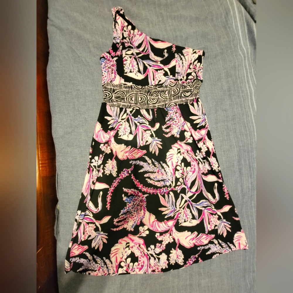 Lilly Pulitzer Malia one shoulder dress in Wild Within pattern